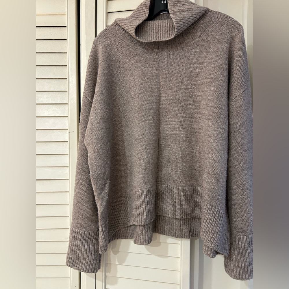 The Reset Beige Wool & Cashmere Knit Pullover